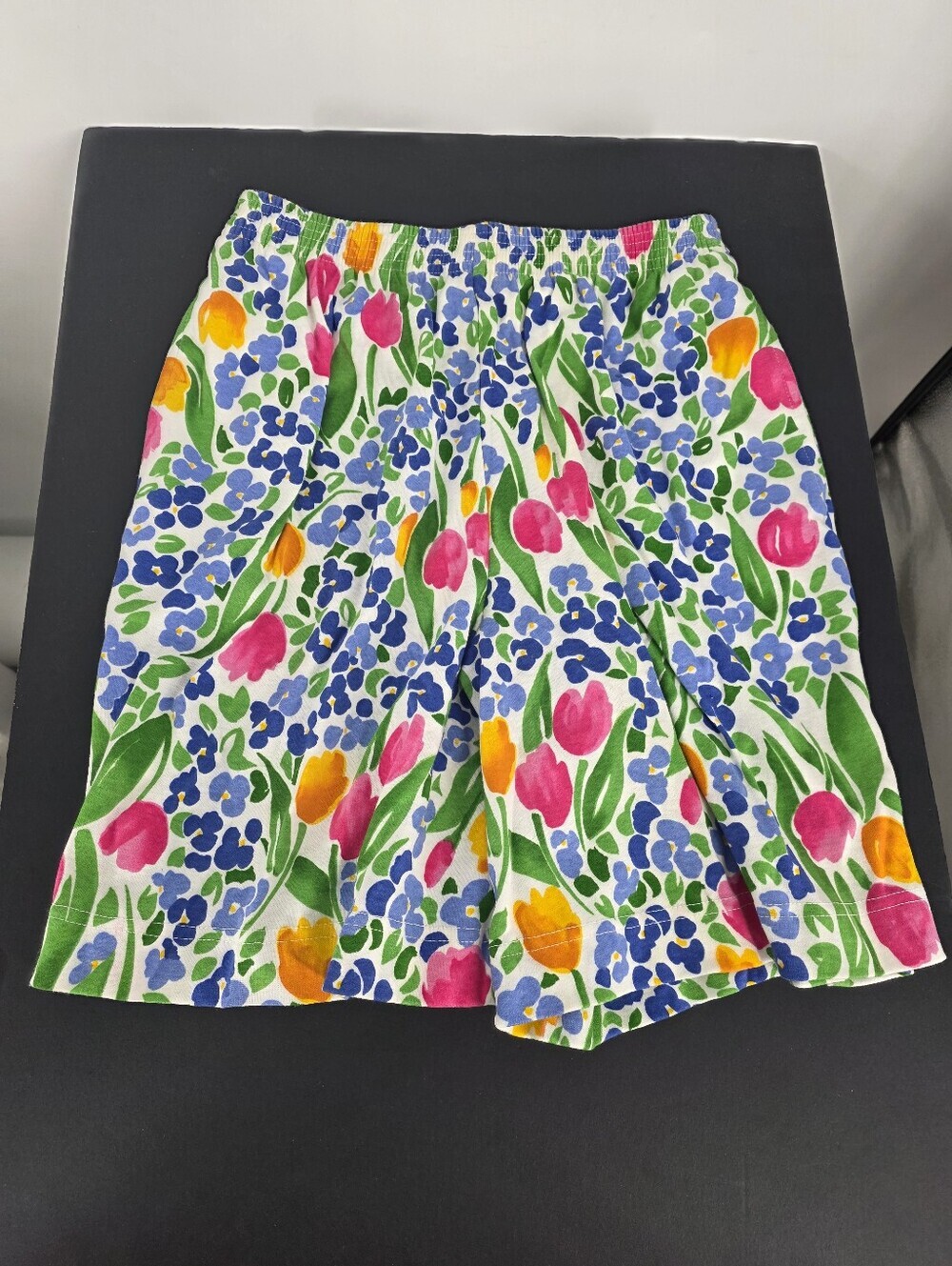 Vintage Petites by Sanibel Spot Floral Tulip Shorts M White Multicolor